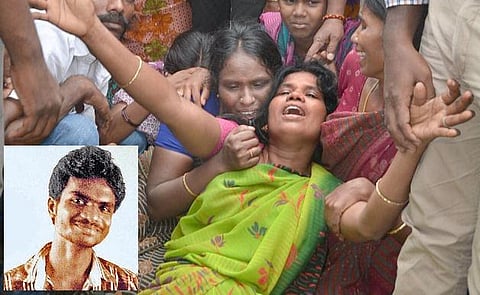 பொறியியல் மாணவரின் உடலை வாங்க மறுப்பு﻿: சேலத்தில் உறவினர்கள் 2-வது நாளாக உண்ணாவிரதம்﻿