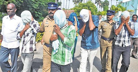 பொறியியல் பட்டதாரி கொலை வழக்கில் பெண் உட்பட 6 பேர் சிறையில் அடைப்பு﻿: மேலும் பலருக்கு தொடர்பு - தனிப்படையினர் அதிர்ச்சி﻿﻿