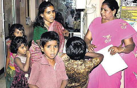 4 குழந்தைகளை கடத்தி வந்ததாக விருத்தாசலம் பெண்ணிடம் விசாரணை﻿