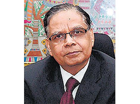 அர்விந்த் பனகாரியாவுக்கு அமைச்சர் அந்தஸ்து