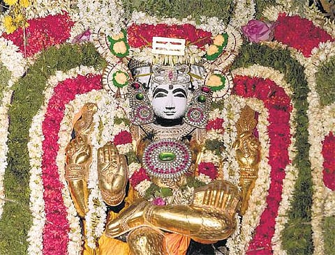 இன்று குரு பெயர்ச்சி: குருவை வழிபட 21 திருத்தலங்கள்﻿