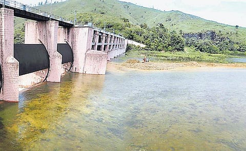 முல்லை பெரியாறு 120: கேரளத்தின் நெருக்குதலால் 136 அடியாக நீர்மட்டம் குறைப்பு﻿