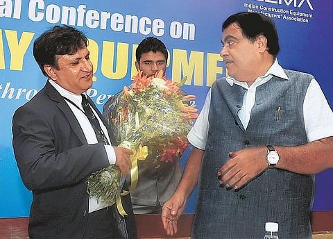 நெடுஞ்சாலை மற்றும் கப்பல் துறைகளில் 50 லட்சம் பேருக்கு வேலை வாய்ப்பை உருவாக்க மத்திய அரசு திட்டம்﻿