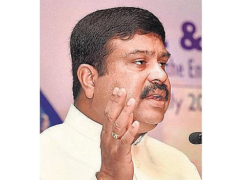 ஈரான் மீதான தடை நீக்கத்தால் இந்தியாவுக்கு அதிக பலன்: பெட்ரோலிய அமைச்சர் தகவல்﻿