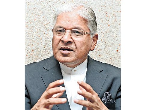 சவுகான், வசுந்தரா, சுஷ்மா பதவி விலகாவிட்டால்﻿ நாடாளுமன்றம் செயல்படாது﻿: காங்கிரஸ் திட்டவட்டம்﻿