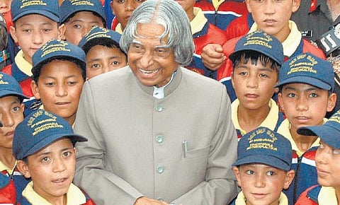 குழந்தைகளின் ராஷ்டிரபதி!﻿