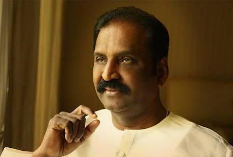 "தமிழின் நிகழ்காலம் குறித்து வருந்துகிறேன்" - கவிஞர் வைரமுத்து நேர்காணல்
