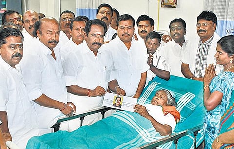 எம்ஜிஆர் அறக்கட்டளை சார்பில் ரூ.6 லட்சம் நிதி: தேவையான நிதியுதவி கிடைத்துள்ளது﻿ - நடிகை பரவை முனியம்மா மகிழ்ச்சி﻿
