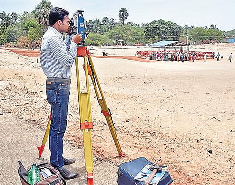 அப்துல் கலாமுக்கு மணிமண்டபம்?﻿ - பேக்கரும்பில் மத்திய அரசு அதிகாரிகள் ஆய்வு﻿