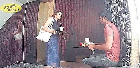 ‘தனிமைப் பெண்’ணின் உள்ளத்திலே குடியிருக்க நாம் வரலாமா?﻿
