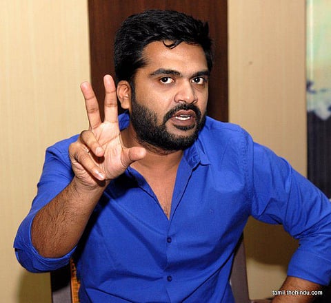 தனித்து இருப்பதில் தயக்கம் இல்லை: சிம்பு ஓப்பன் டாக்