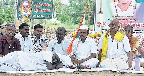 மதுவிலக்கை அமல்படுத்த வலியுறுத்தி﻿ சசிபெருமாள் குடும்பத்தினர் அடையாள உண்ணாவிரதம்﻿