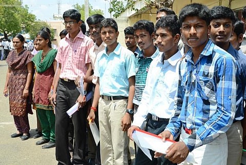 கல்விக் கடன் வட்டி தள்ளுபடி சலுகை: அரசு அறிவிப்பு வெளியீடு﻿
