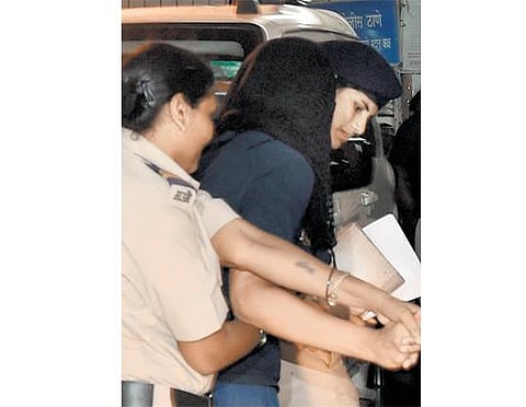 ஷீனா போராவின் சடலம் தோண்டி எடுப்பு﻿: டிஎன்ஏ பரிசோதனைக்கு அனுப்ப போலீஸார் திட்டம்﻿