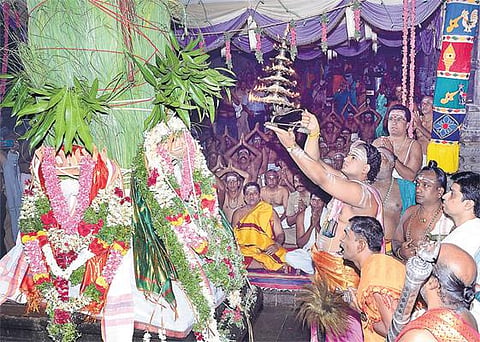 திருச்செந்தூர் கோயிலில் ஆவணி திருவிழா﻿: தொடக்க நாளில் திரளான பக்தர்கள் பங்கேற்பு