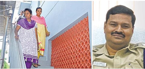 திருச்செங்கோட்டில் சிபிசிஐடி போலீஸார் 3-வது நாளாக விசாரணை﻿: விஷ்ணுபிரியாவின் செல்போன், மடிக்கணினி சிபிசிஐடியிடம் ஒப்படைப்பு﻿