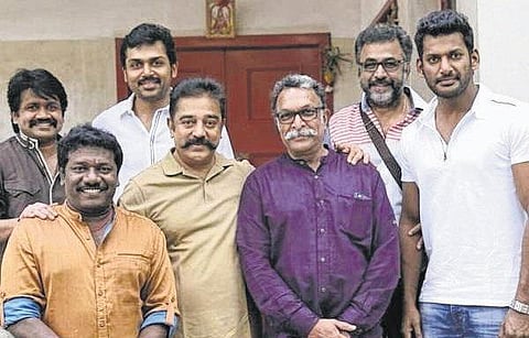 நடிகர் சங்கத் தேர்தல்﻿: சரத்குமார், விஜயகுமார் வேட்புமனு தாக்கல்﻿ - நாசர் அணிக்கு கமல் ஆதரவு﻿