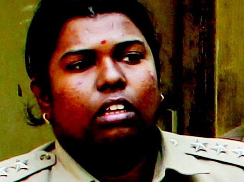 டிஎஸ்பி விஷ்ணுபிரியா தற்கொலை வழக்கு: சிபிஐ விசாரணை கோரி அவரது தந்தை வழக்கு﻿