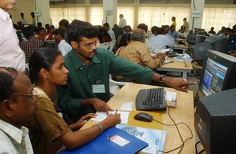தமிழகம் முழுவதும் பொறியியல் கல்லூரிகளில் 58% இடங்கள் மட்டுமே நிரம்பின: மொத்தம் 1.20 லட்சம் இடங்கள் காலி
