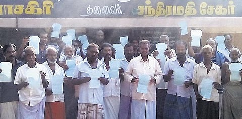 ‘கத்தி’ தெலுங்கு ரீமேக்கில் நடிக்க வேண்டாம்: நடிகர் சிரஞ்சீவிக்கு கிராம மக்கள் கடிதம்﻿