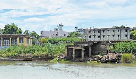 தாமிரபரணி தண்ணீரை தாரைவார்க்கும்﻿ நெல்லை குளிர்பான ஆலைக்கு எதிராக வலுக்கும் போராட்டங்கள்