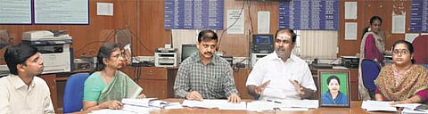 மழை சேதங்களுக்கு உடனடி நிவாரணம்: அமைச்சர் உதயகுமார் தகவல்