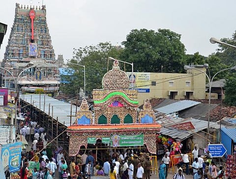 வடபழனி முருகன் கோயிலில் முகூர்த்த நாட்களில்﻿﻿ அதிக திருமணங்கள் நடத்தப்படுவதை எதிர்த்து வழக்கு﻿: உண்மை நிலை அறிய சட்ட ஆணையர் நியமனம்﻿