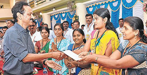 திமுக ஆட்சிக்கு வந்தால்﻿ 15 நாட்களுக்கு ஒருமுறை மக்களை சந்திப்போம்﻿: ஓசூரில் மு.க.ஸ்டாலின் வாக்குறுதி﻿
