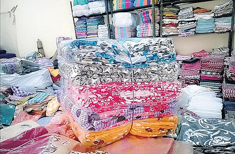 குளிர்காலத்தில் அதிக விற்பனையாகும் கரூர் மெல்லிய மெத்தைகள்﻿
