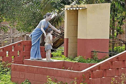 மத்திய பிரதேச மாநிலத்தில் ருசிகரம்﻿: கழிவறை கட்டியதால் கணவர் வீட்டுக்கு திரும்பிய மனைவி﻿