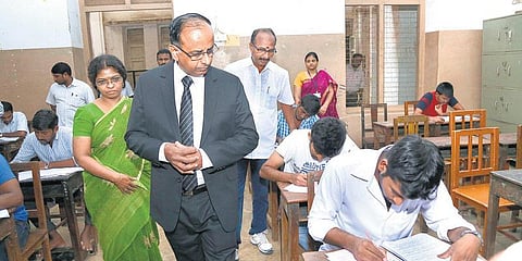 குரூப்-4 தேர்வு அறிவிப்பு விரைவில் வெளியீடு: டிஎன்பிஎஸ்சி தலைவர் அருள்மொழி தகவல்﻿