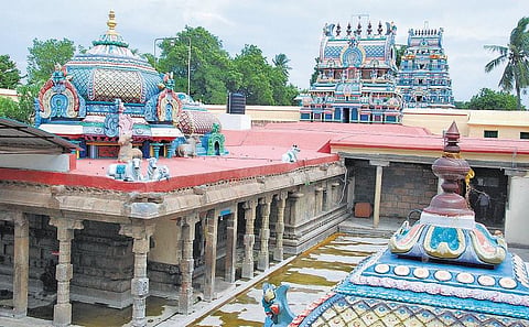 திருத்தலம் அறிமுகம்: திருநெடுங்களநாதர் திருக்கோயில் - கருவறை ஒன்று விமானம் இரண்டு﻿