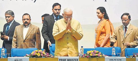 பதற்றம், போராட்டத்தால் மாற்றம் ஏற்படாது: இளம் ஐஏஎஸ் அதிகாரிகளுக்கு மோடி அறிவுரை﻿﻿