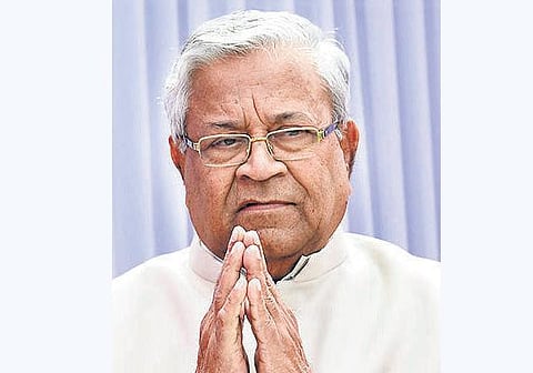 பாதுகாப்பு இல்லை என்று கருதும் முஸ்லிம்கள் பாக். செல்லலாம்﻿: அசாம் ஆளுநர் கருத்தால் சர்ச்சை
