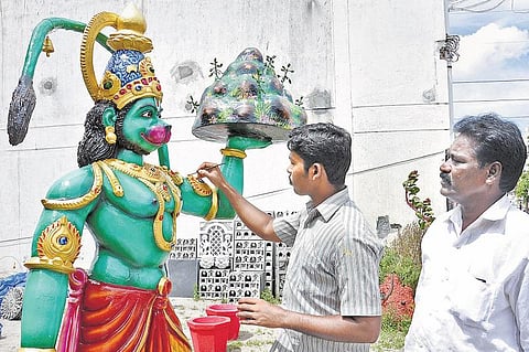 தமிழகத்தில் நலிந்துவரும் சிமென்ட் சிலை தயாரிப்பு தொழில்﻿