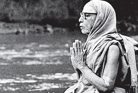 தெய்வத்தின் குரல்: ஆச்சரியமான ஆச்சார்ய பக்தி﻿