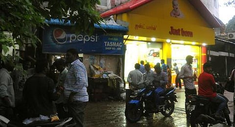 வெள்ள மீட்புக் கரங்கள் தண்ணீரில் மூழ்கியோரை காக்குமா?