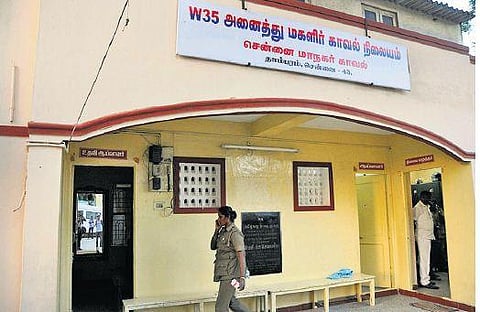 காவல் நிலையத்தில் பெண் கொலை: திட்டமிட்டே கொலை செய்ததாக கணவர் வாக்குமூலம்