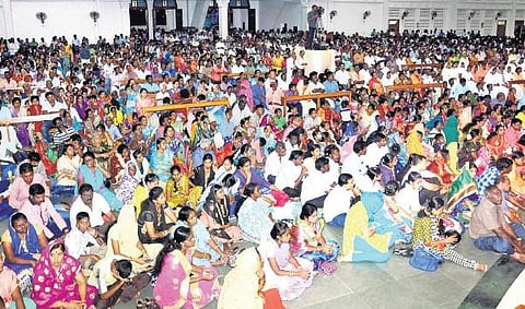 வேளாங்கண்ணி பேராலயத்தில் கிறிஸ்துமஸ் சிறப்பு வழிபாடு﻿: பல்லாயிரக்கணக்கானோர் பங்கேற்பு﻿