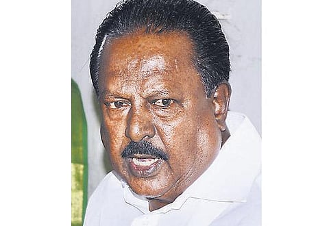 ‘அம்மா’வின் கருணைக்காக காத்திருக்கிறேன்﻿: கருப்பசாமி பாண்டியன் திடீர் அறிவிப்பு﻿