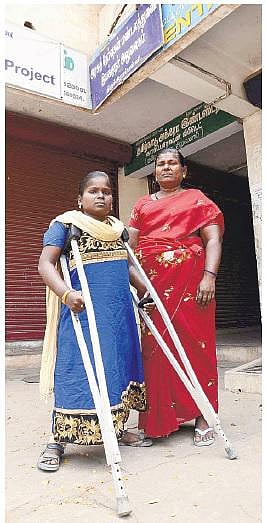 மாற்றுத் திறனாளி தனித் தேர்வருக்கு 60 கி.மீ. தொலைவில் தேர்வு மையம்﻿: வெகுதொலைவில் மையம் அமைப்பது தவிர்க்கப்படுமா?﻿