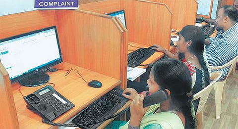 தேர்தல் விதிமீறல் புகார் குறித்து பறக்கும் படைக்கு எஸ்எம்எஸ்﻿: புதுமையான சேவை சென்னையில் தொடக்கம்﻿