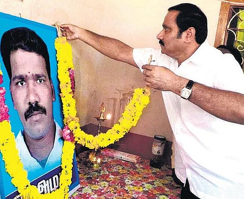டிராக்டர் கடனுக்காக விவசாயி தற்கொலை﻿﻿: நிதி நிறுவனத்தைச் சேர்ந்த 7 பேர் மீது வழக்கு﻿