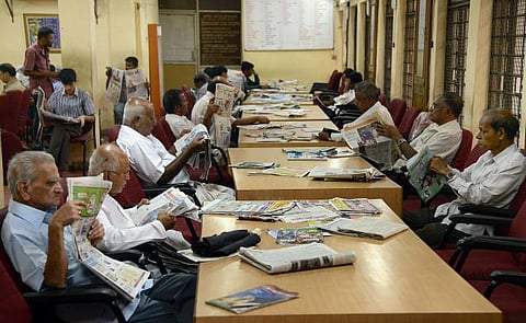 30 நகராட்சிகள், 12 பேரூராட்சிகள் நூலக வரி செலுத்தாமல் ரூ.10 லட்சத்துக்கும் மேல் பாக்கி﻿: தகவல் அறியும் உரிமை சட்டத்தின் மூலம் அம்பலம்﻿