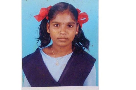 கணிதத் தேர்வு கடினமாக இருந்ததால் விரக்தி: சிதம்பரம் நந்தனார் பள்ளி விடுதியில் பிளஸ் 2 மாணவி தற்கொலை