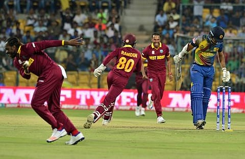 உ.கோ.டி20: கிறிஸ் கெயில் இறங்காததால் பெங்களூரு ரசிகர்கள் ஏமாற்றம்