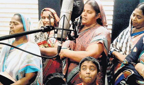 நேசக்கரங்கள் அறக்கட்டளை சார்பில் மீனவர்களுக்கான முதல் வானொலி பாம்பனில் விரைவில் தொடக்கம்﻿