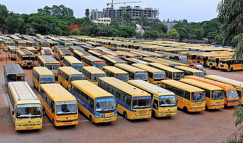 பள்ளி வாகனங்களில்﻿ மே மாதத்துக்குள் ஆய்வு நடத்த அதிகாரிகளுக்கு உத்தரவு﻿