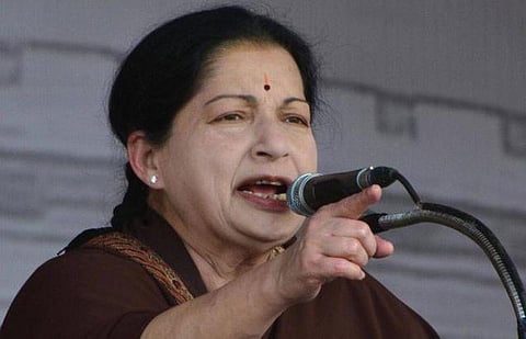 வருவாய், வேலைவாய்ப்பு, தகவல் தொழில்நுட்பத்துறைகளில் 55 அறிவிப்புகள் முழுவதுமாக நிறைவேற்றப்பட்டன: ஜெயலலிதா