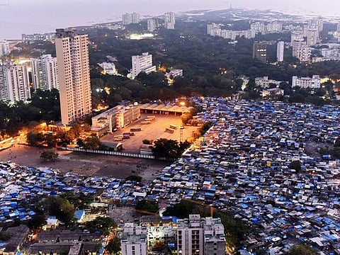 ஆதர்ஷ் குடியிருப்பை இடிக்க மும்பை உயர் நீதிமன்றம் அதிரடி உத்தரவு